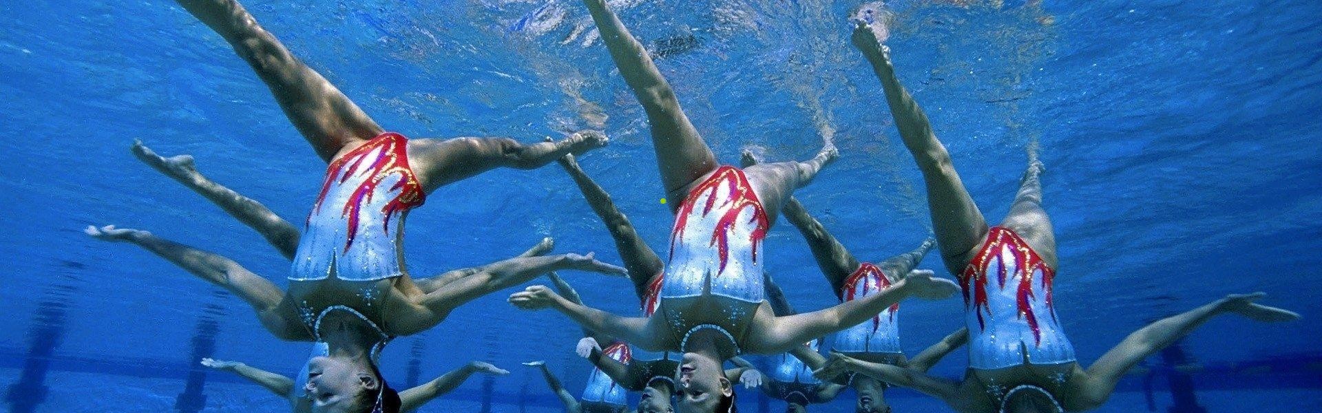 排列五|蓉城中场甘超达成俱乐部赛事200场里程碑，绿茵坚守者，蓉城新传奇