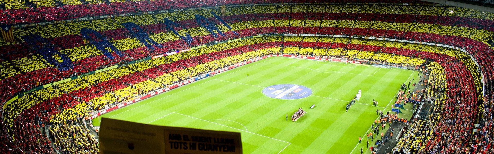 排列五体育中心：于帕梅卡诺笑对凯恩抢位调侃，自信回应那绝不会发生引更衣室笑声