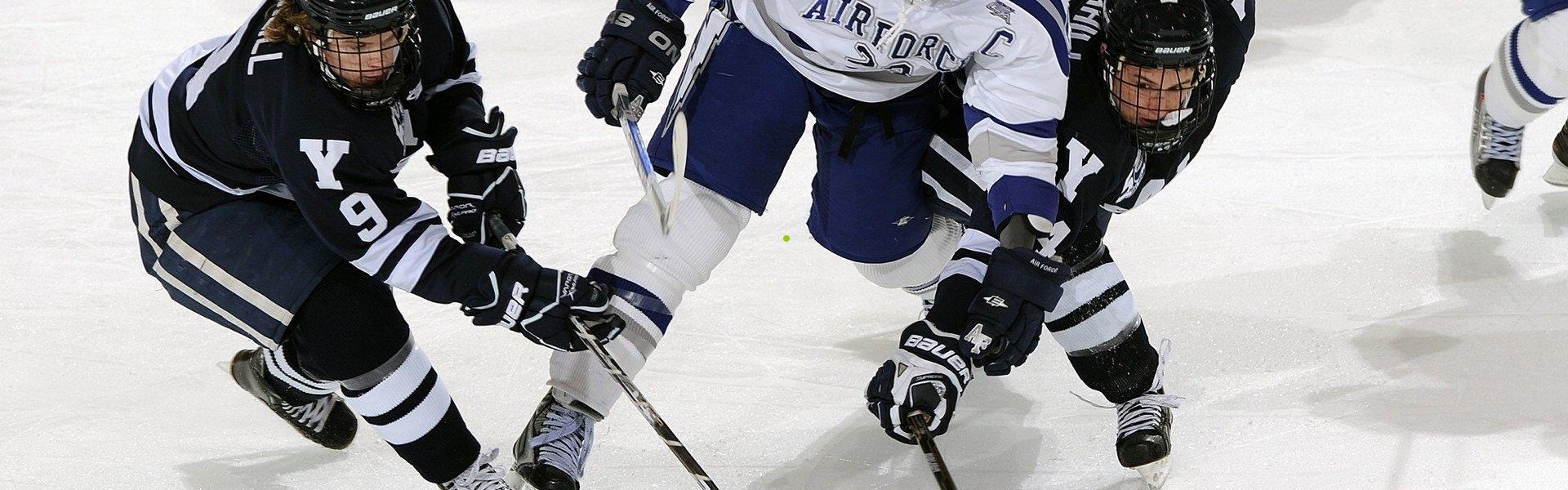 排列五体育中心-三场关键战役尽墨，巴塞罗那深陷危机，弗里克激进战术受质疑，亨利昔日预言终应验