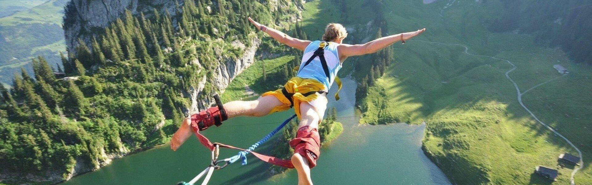 排列五_利物浦女足球员遭跟踪骚扰案，42岁商人认罪待判