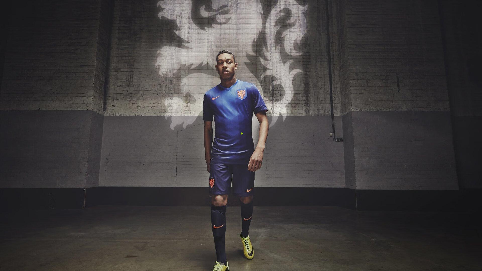 弗赖堡主场迎战斯图加特,金特尔、格里福领衔首发,努贝尔镇守龙门激战在即